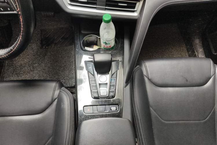 Used BYD Song Pro 2019 1.5T Automatic Luxury Model Gear Lever