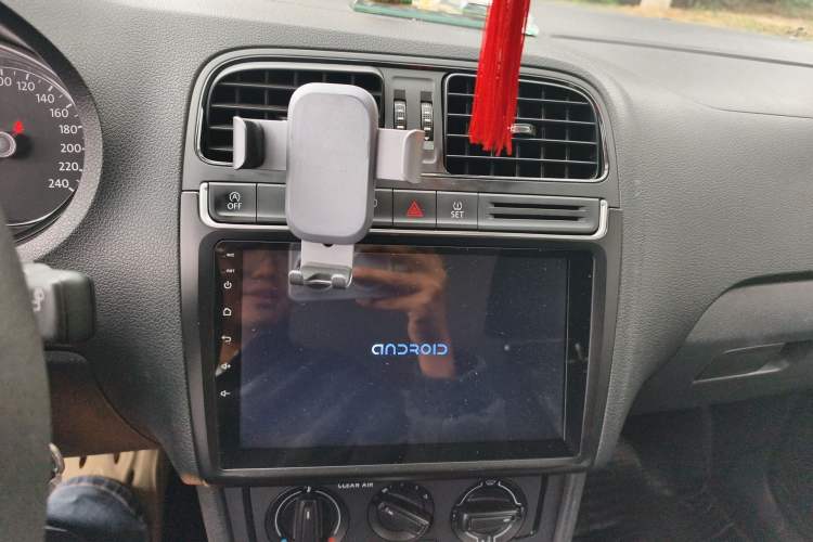 Used Volkswagen Polo 2018 1.5L Automatic Advanced Driving Model Audio And AC Panel