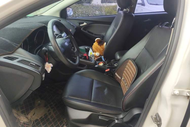 Used Ford Focus 2012 Hatchback 1.6L Manual Comfort Model
