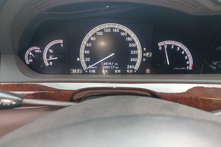 Used Mercedes-Benz S-Class 2012 S 300 L Luxury Grand Edition Odometer Close Up