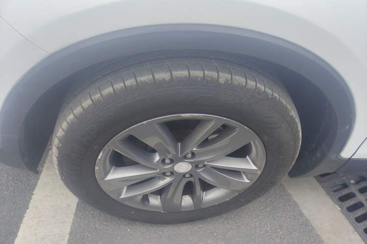 Used Buick Encore 2017 18T Automatic Two-Wheel Drive Urban Leading Model Left Front Wheel Hub