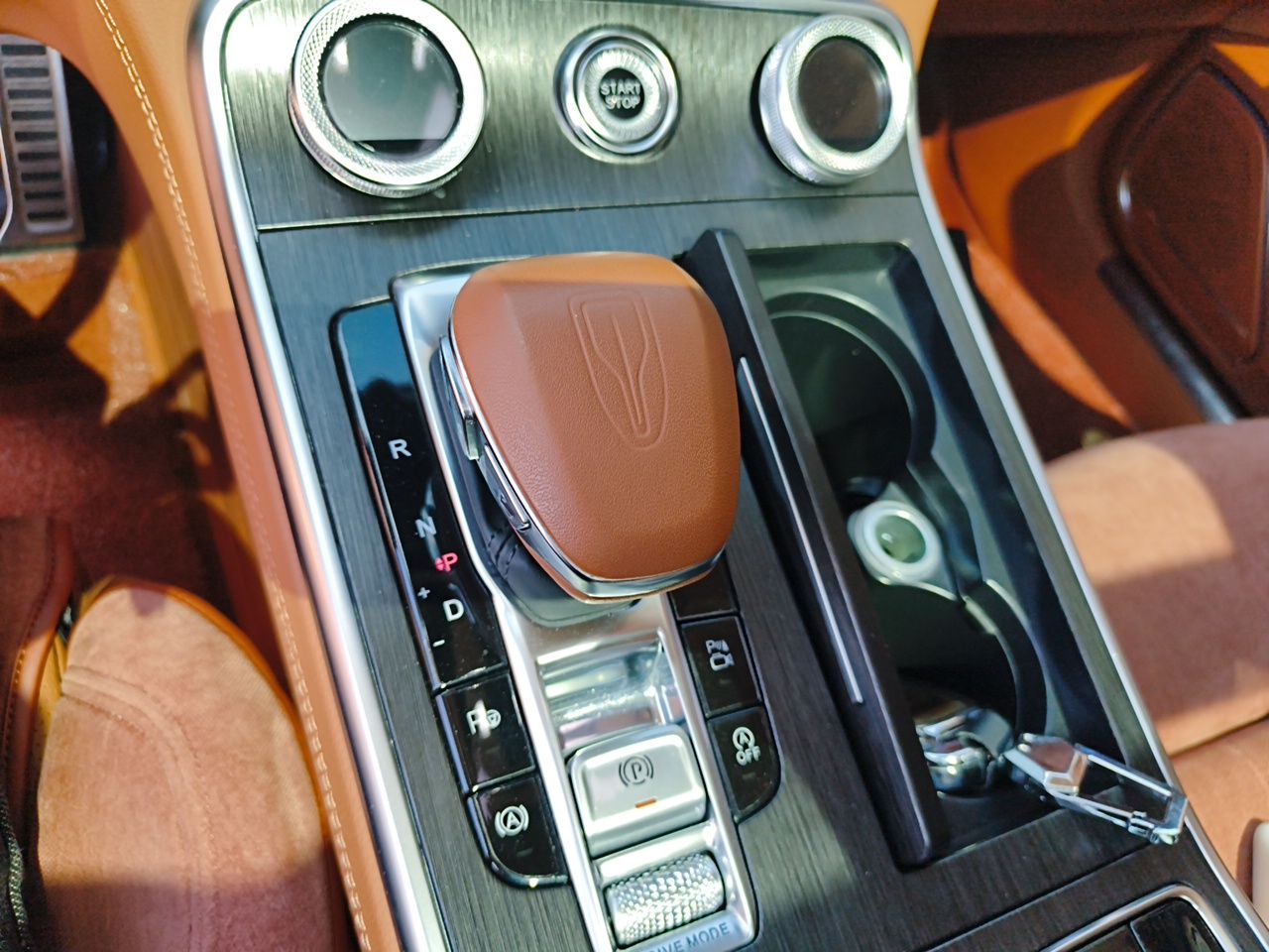 Hongqi H9 2022 2.0T Smart Connect Flagship Edition - Chinese Trim Chang — снимка 14