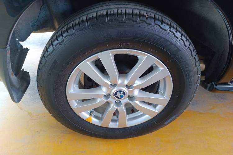 Used Venucia T70 2015 2.0L CVT Smart Choice Edition