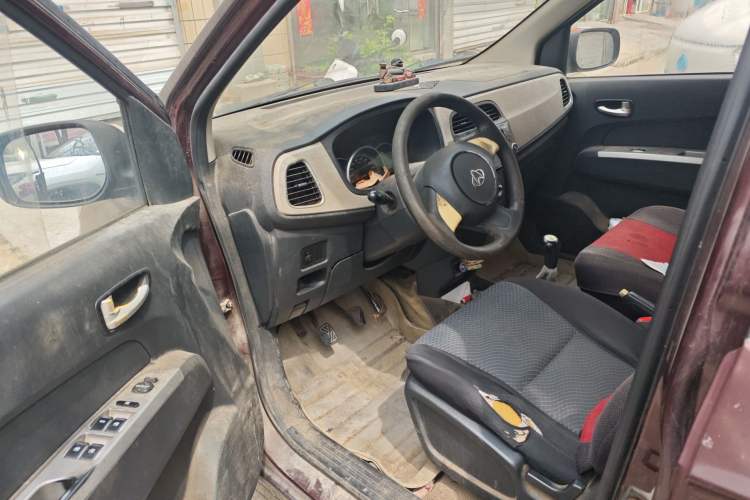 Used CHANGAN OSHAN Olisway 2013 1.2L Manual Elite Model Driver Seat