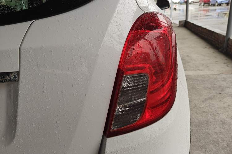 Used Buick Encore 2016 18T Automatic Two-Wheel Drive Urban Leading Edition