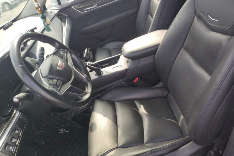 Used Cadillac XT5 2016 25T Luxury Model
