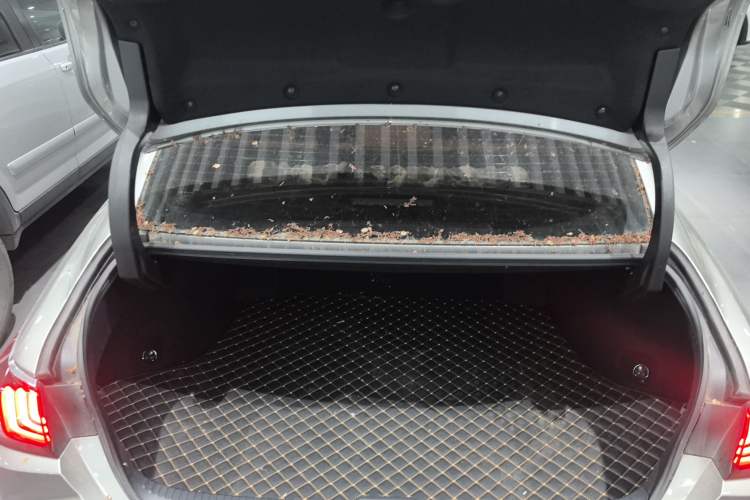 Used Lexus ES 2022 200 Excellence Edition Trunk