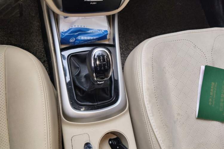 Used CHANGAN Eado 2015 1.6L Manual Luxury Model China V Standard