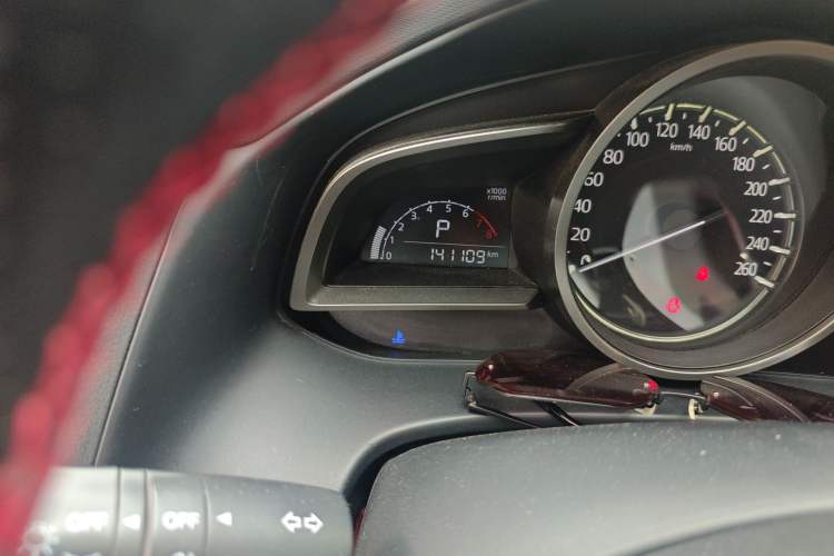 Used Mazda CX-4 2018 2.0L Automatic Two-Wheel Drive Blue Sky Dynamic Version China VI Standard Odometer Close Up