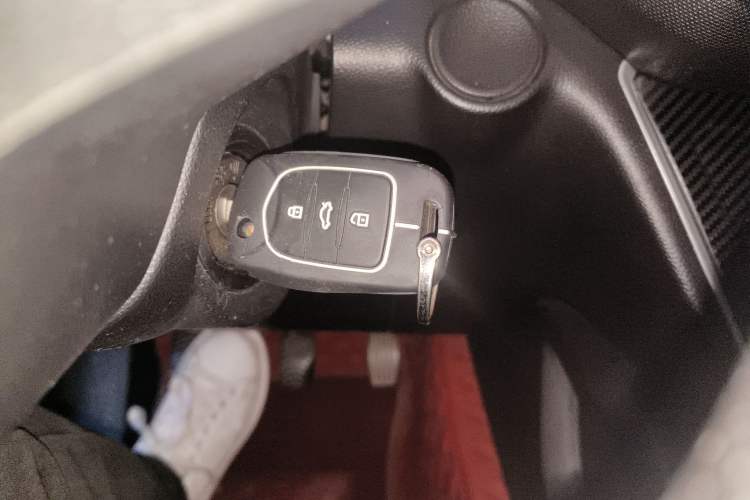 Used Wuling Hongguang S3 2018 1.5L Manual Comfort Model China V Standard