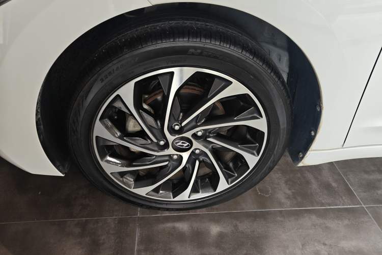 Used Hyundai Elantra (6th Generation / Lingdong) 2020 1.5L CVT Smart & Stylish – Elite Version Left Front Wheel Hub