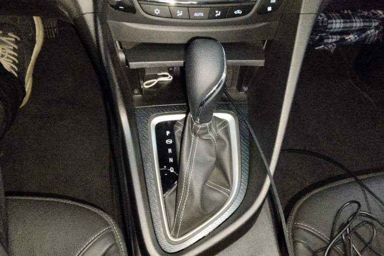 Used Buick GT 2019 18T Automatic Connected Elite Model China V Standard Gear Lever