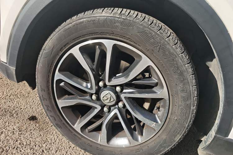 Used Baojun 730 2017 1.5T Manual Prestige Version 7 Seats