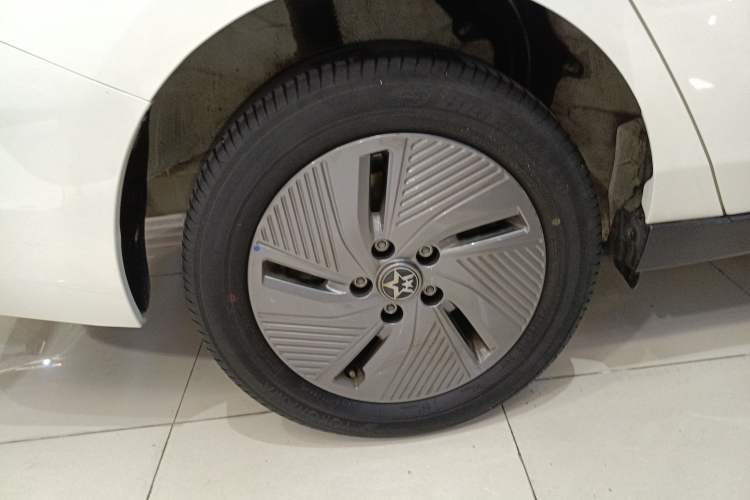 Used Venucia D60EV 2023 PLUS Comfort Edition SI Model Right Rear Wheel Hub