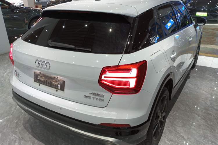 Used Audi Q2L 2018 35 TFSI Launch Exclusive Edition China VI Rear Right 45 Deg