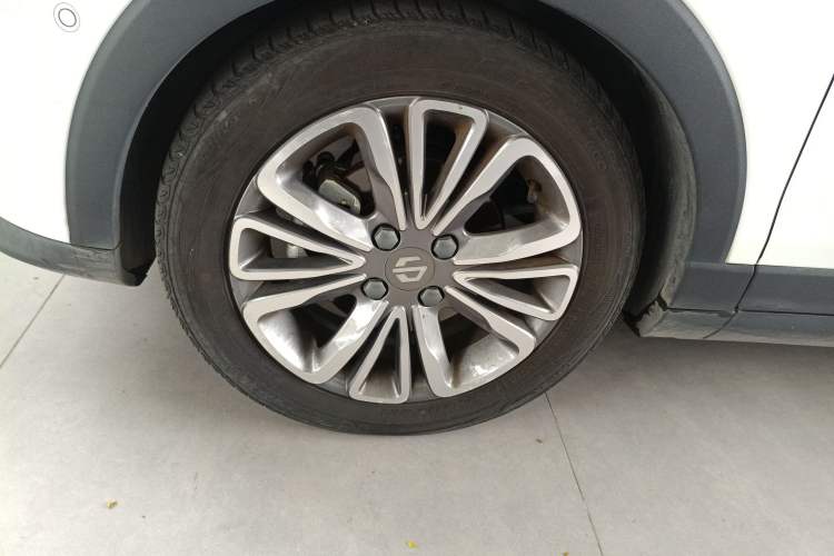 Used Leapmotor T03 2021 400 Luxury Edition Left Front Wheel Hub