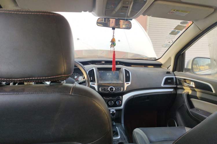 Used HYOSOW H3 2015 1.5L manual luxury version
