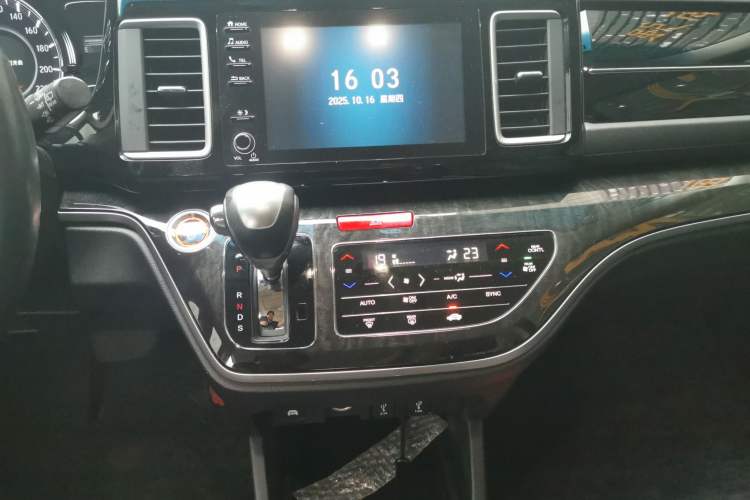 Used Honda Elysion 2019 2.0L Hybrid Luxury Edition
