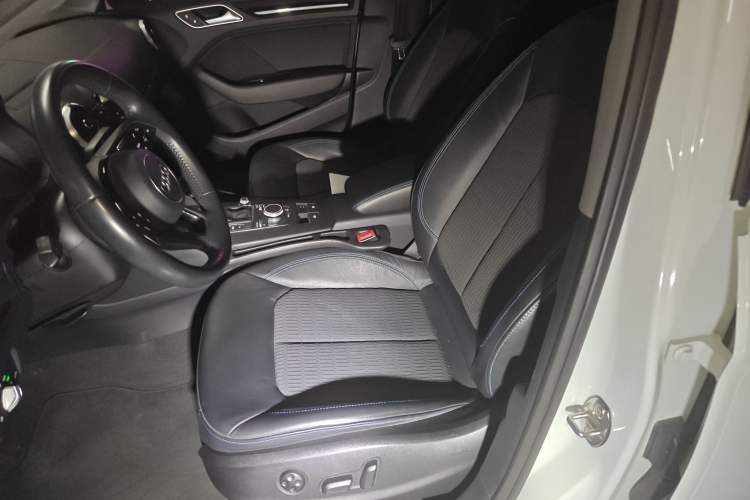 Used Audi A3 2017 Limousine 35 TFSI Fashion Model