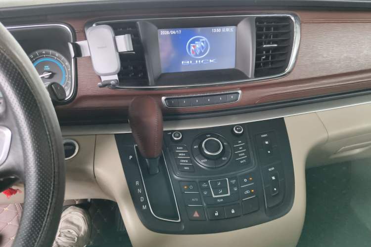 Used Buick GL8 2014 2.4L Executive Edition
