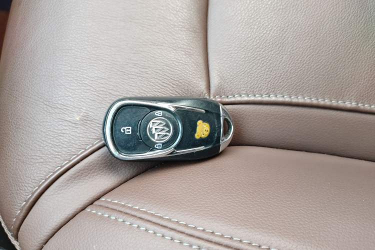 Used Buick GL6 2018 18T 6-Seater Prestige Model
