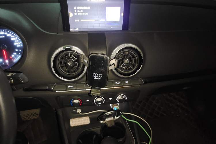 Used Audi A3 2019 Limousine 35 TFSI Fashion Edition China VI Emission Standard
