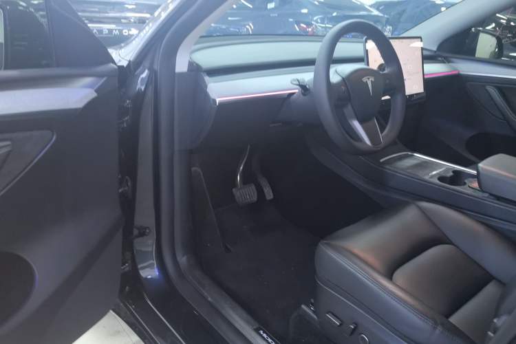 Used Tesla Model Y 2024 Rear-Wheel-Drive Version Driver Seat