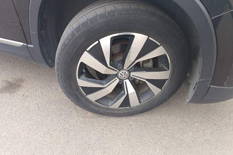 Used Volkswagen Tayron 2021 280TSI Two-Wheel Drive Luxury Smart Connectivity Version Right Front Wheel Hub