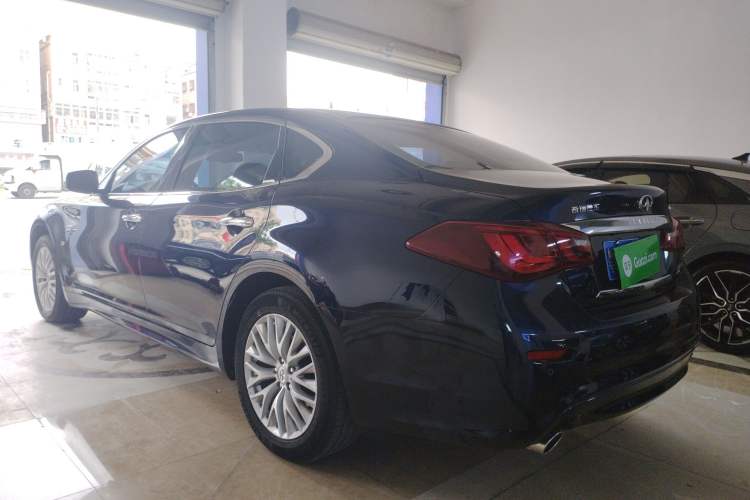 Used Infiniti Q70 2015 Q70L 2.5L Enjoyment Edition Rear Left 45 Deg