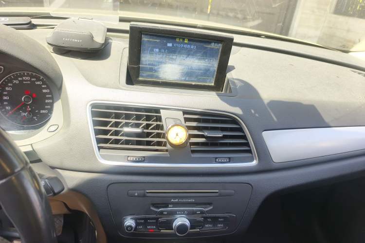 Used Audi Q3 2018 30th Anniversary Edition 35 TFSI Fashion Model Audio And AC Panel