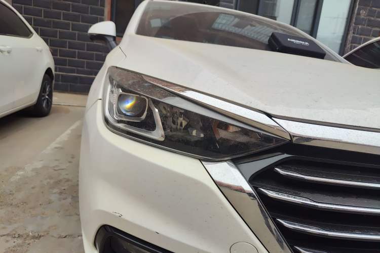 Used BAIC Senova D50 2018 1.5L CVT Prestige Intelligent Drive Edition Right Front Headlight