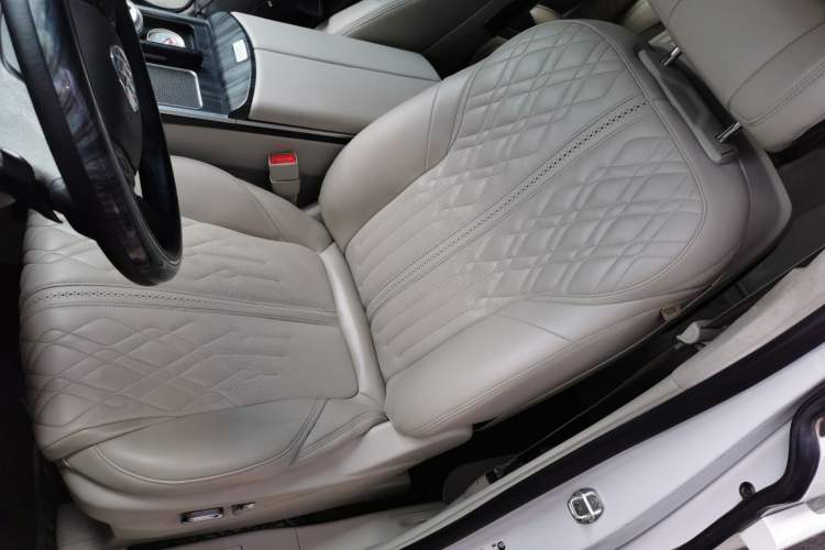 Used Buick GL8 2021 ES Landtrek 653T Comfort Edition Left Front Seat