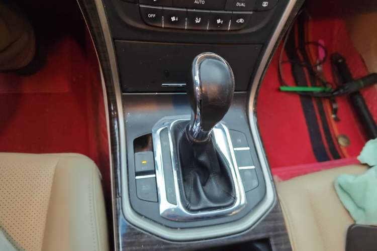 Used CHANGAN Raeton 2013 1.8T Automatic Prestige Model China IV Standard
