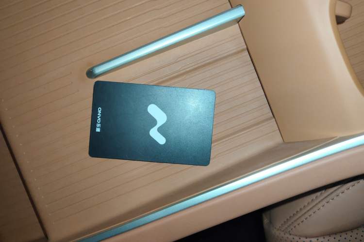 Used ONVO L60 2024 60 kWh All-Wheel Drive