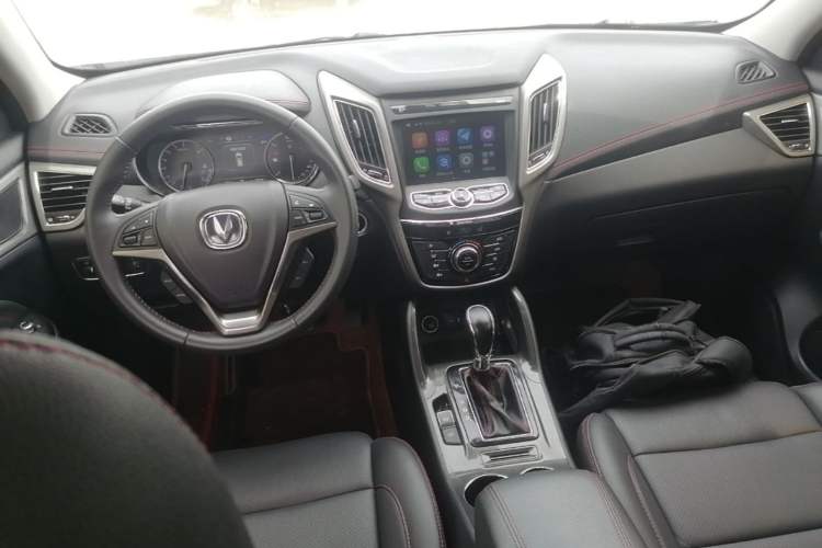 Used CHANGAN CS75 2017 Shangkui Edition 1.5T Automatic Fengxiang Model