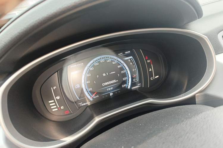 Used Geely Auto Emgrand X7 Sport 2016 1.8TD Automatic ZhiZun Version
