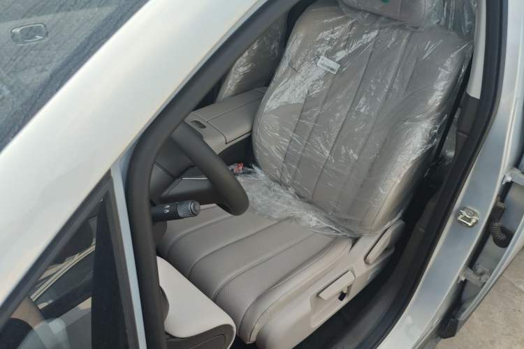 Used AION UT 2025 420 Smart Edition Left Front Seat