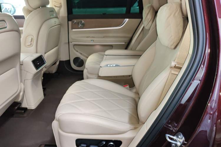 Used Hima AITO M9 2025 Extended-Range Ultra Version 52 kWh 6-Seater
