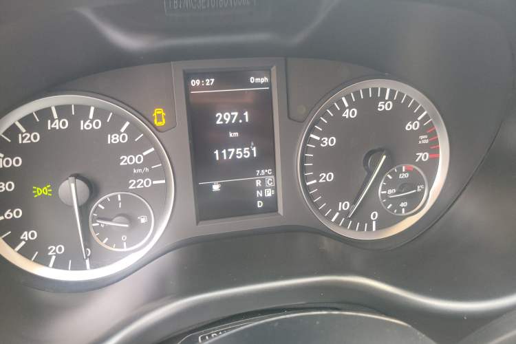 Used Mercedes-Benz Vito 2018 2.0T Business Version China VI Emission Standard
