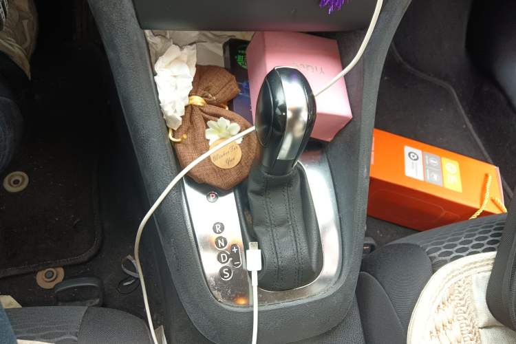 Used Volkswagen Golf 2012 1.6L Automatic Fashion Model Gear Lever