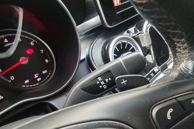 Used Mercedes-Benz C-Class 2018 C 200 L Sport Edition Gear Lever