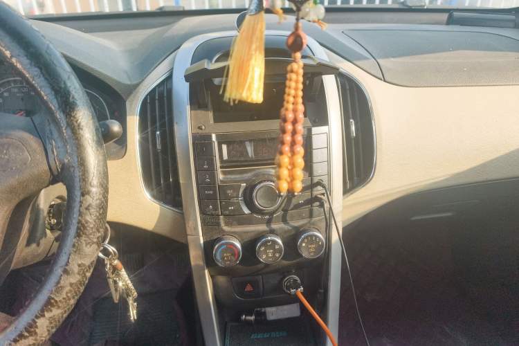 Used Baojun 630 2013 1.5L manual Entry-level trim