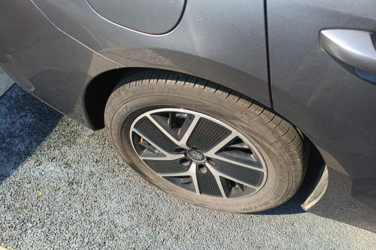 Used BYD Qin L 2025 DM-i Smart Drive 120KM Leading Model
