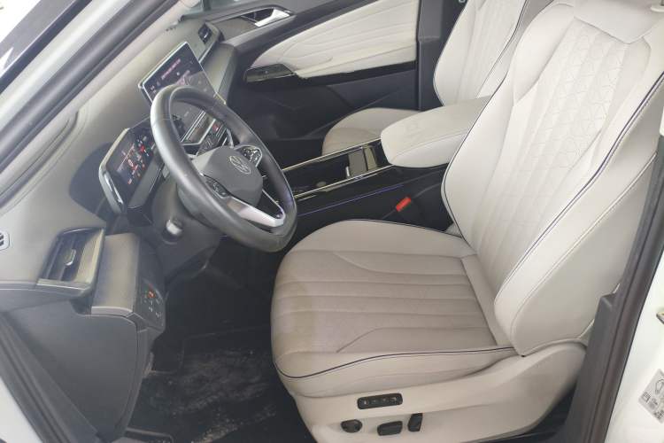 Used Volkswagen ID.6 X 2023 Ultra-Intelligent Long-Range Version