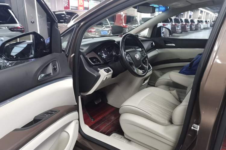 Used Buick GL8 2021 Land Cruiser Executive Class 652T Luxury Model