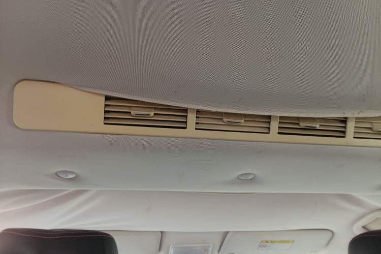 Used HYOSOW S3 2014 1.5L Comfort Version China IV Emission Standard Headliner