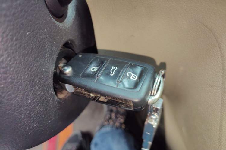 Used Volkswagen Passat 2013 1.4TSI Manual Luxury Edition Vehicle Key