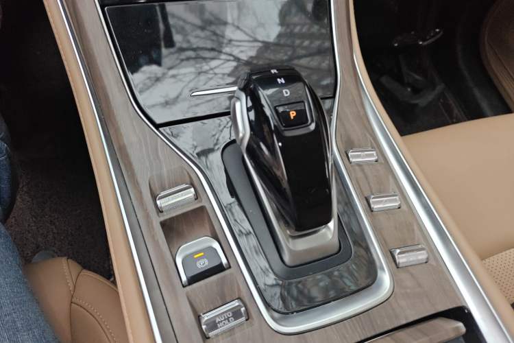 Used Landian E5 2023 1.5L DE-i 100KM Comfort Edition 7-Seater
