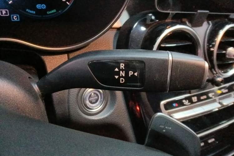 Used Mercedes-Benz C-Class 2019 C 260 Sport Edition Gear Lever