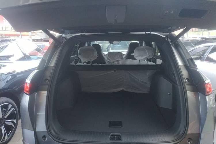 Used BYD Frigate 07 2023 DM-i 205KM Prestige Model Trunk